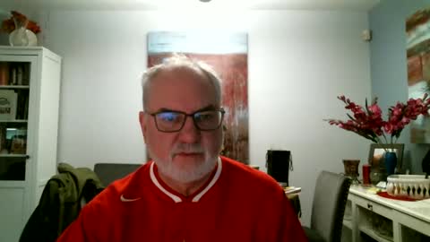 Snapshot of loop102 chatting on February 15, 2025, 6:55 pm loop102 online show from February 15, 2025, 6:55 pm