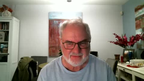 Snapshot of loop102 chatting on March 2, 2025, 3:45 am loop102 online show from March 2, 2025, 3:45 am