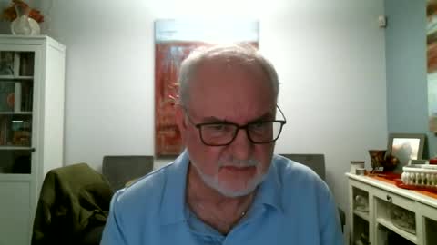 Snapshot of loop102 chatting on April 17, 2026, 1:41 am loop102 online show from April 17, 2026, 1:41 am