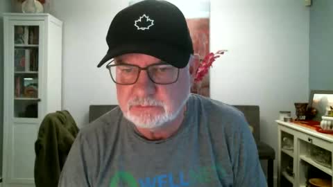 Snapshot of loop102 chatting on May 3, 2026, 5:30 pm loop102 online show from May 3, 2026, 5:30 pm