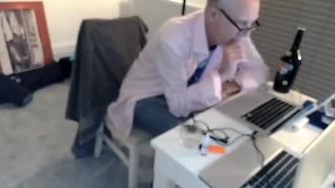 Snapshot of loose565 chatting on December 23, 2024, 1:29 am loose565 online show from December 23, 2024, 1:29 am