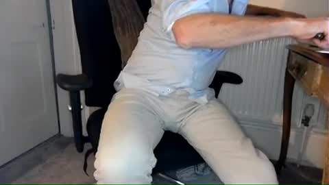 Snapshot of loose565 chatting on February 16, 2025, 11:48 pm loose565 online show from February 16, 2025, 11:48 pm