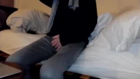 Snapshot of loose565 chatting on January 8, 2026, 5:15 pm loose565 online show from January 8, 2026, 5:15 pm