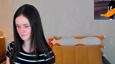 Lora Cain online show from December 22, 2024, 5:21 pm