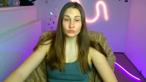 Lora online show from March 23, 2026, 6:06 am