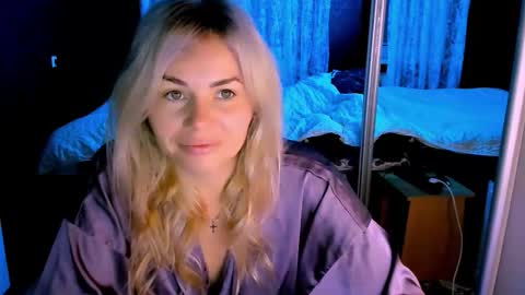 Lora online show from October 1, 2025, 2:28 am