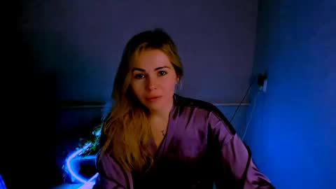 Lora online show from April 1, 2026, 3:18 am