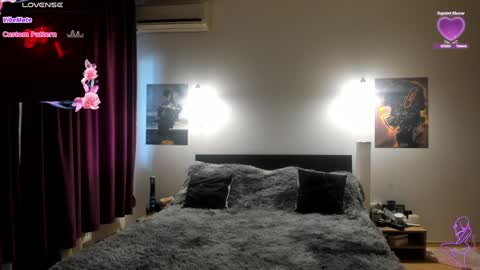 Lora online show from January 25, 2025, 11:34 am