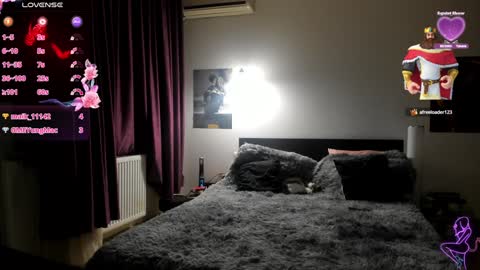 Lora online show from January 27, 2025, 5:26 pm