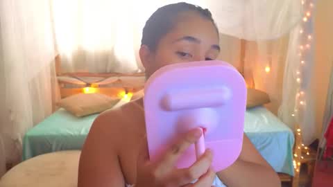 loreanis online show from November 7, 2025, 8:20 pm