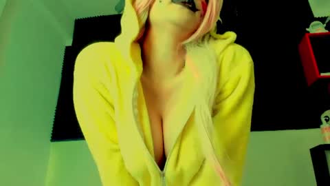 Lore Depp online show from July 12, 2026, 6:59 am