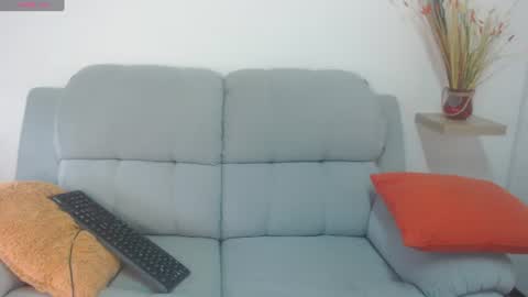 Snapshot of loren_queen_ chatting on August 4, 2026, 3:47 pm Loren online show from August 4, 2026, 3:47 pm
