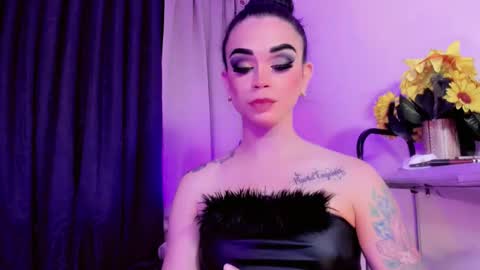 lesly lorena online show from February 15, 2026, 7:51 am