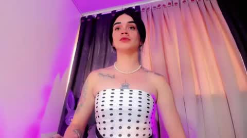 lesly lorena online show from June 29, 2026, 7:03 pm