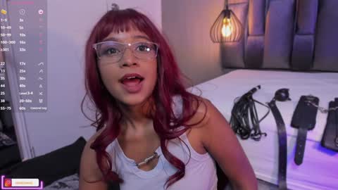 Lorena Vieira  online show from February 3, 2025, 10:11 pm