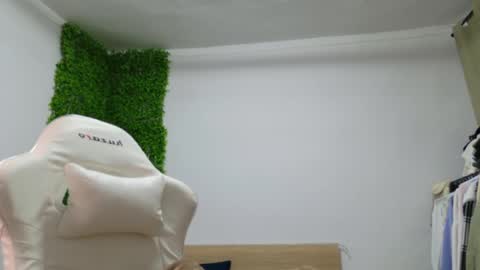 Amelia online show from February 11, 2025, 8:10 pm