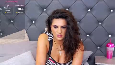 Lorenne Mays online show from November 30, 2025, 10:58 pm