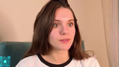 Chloe for Fan BlackHole online show from September 29, 2025, 5:51 pm