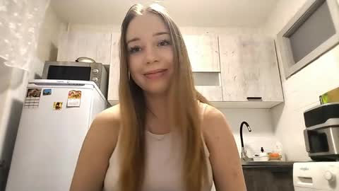 Bella online show from April 18, 2026, 4:22 pm