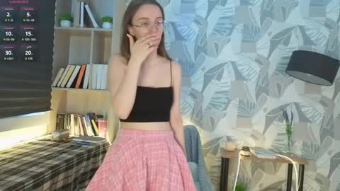 lorettedarsi online show from June 7, 2026, 1:21 am