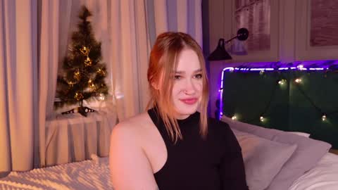 Snapshot of lori_mason chatting on December 15, 2024, 10:47 pm Lori online show from December 15, 2024, 10:47 pm