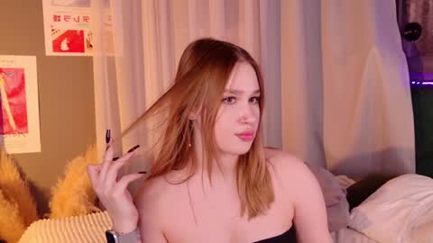 Snapshot of lori_mason chatting on January 6, 2025, 11:52 pm Lori online show from January 6, 2025, 11:52 pm