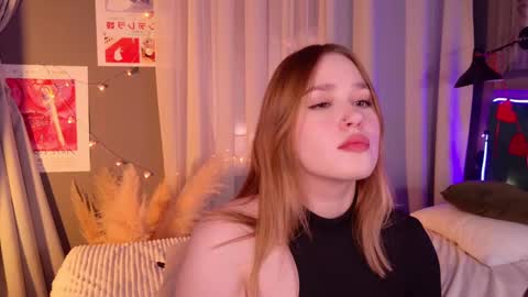 Snapshot of lori_mason chatting on February 15, 2025, 9:04 pm Lori online show from February 15, 2025, 9:04 pm