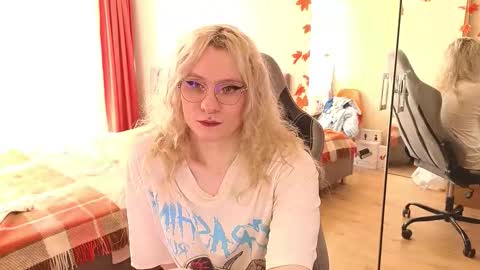 Snapshot of lori_myaf chatting on October 2, 2025, 1:40 pm Lori -----------------------------------    online show from October 2, 2025, 1:40 pm