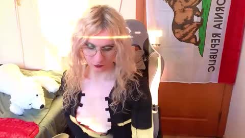 Snapshot of lori_myaf chatting on February 14, 2026, 1:41 pm Lori ----------------------------------- online show from February 14, 2026, 1:41 pm