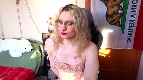 Snapshot of lori_myaf chatting on February 21, 2026, 1:12 pm Lori ----------------------------------- online show from February 21, 2026, 1:12 pm