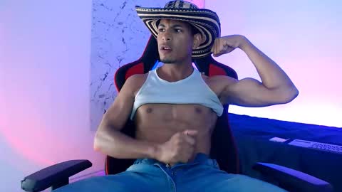 Lorian Vikel  online show from November 4, 2025, 10:20 pm