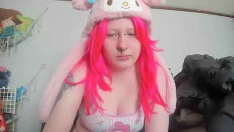 Snapshot of loricritter2 chatting on March 1, 2025, 4:44 pm Lori Critter online show from March 1, 2025, 4:44 pm