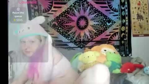 Lori Critter online show from April 5, 2026, 10:12 am