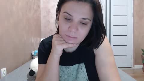 LorraGrey online show from November 16, 2025, 3:56 am