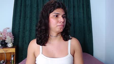 Snapshot of lorraine_baker chatting on December 17, 2024, 10:22 pm Lorraine online show from December 17, 2024, 10:22 pm