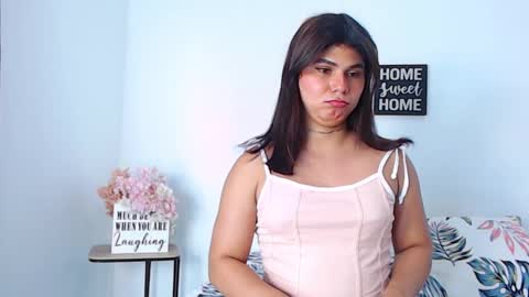 Snapshot of lorraine_baker chatting on February 17, 2025, 8:47 pm Lorraine online show from February 17, 2025, 8:47 pm