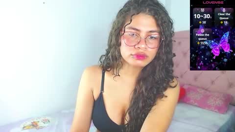 Snapshot of lorraine_rosse chatting on October 23, 2025, 7:40 am lorraine online show from October 23, 2025, 7:40 am