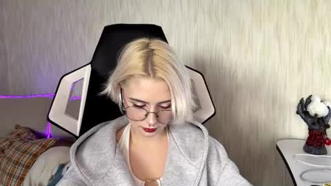 Isabel online show from November 20, 2025, 7:19 am