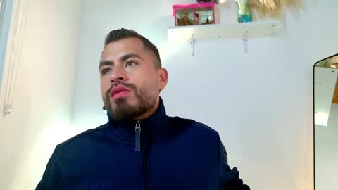 Snapshot of los_juanes chatting on March 23, 2026, 6:39 am JUAN JUAN online show from March 23, 2026, 6:39 am