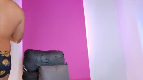 Snapshot of los_juanes chatting on April 11, 2026, 5:28 pm JUAN JUAN online show from April 11, 2026, 5:28 pm