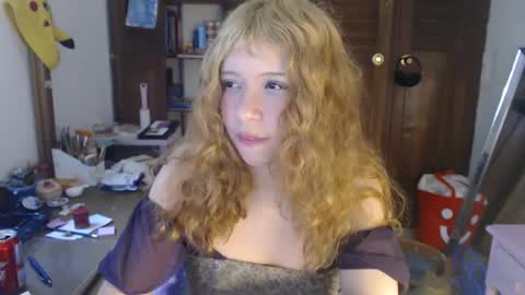 nefisa nef online show from September 23, 2025, 7:17 pm