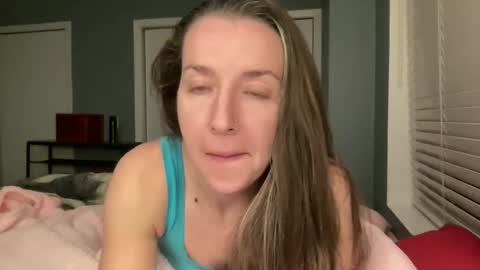 Snapshot of lothlori chatting on February 5, 2026, 1:43 am lothlori online show from February 5, 2026, 1:43 am