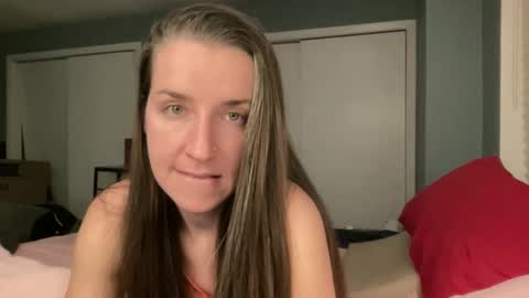 Snapshot of lothlori chatting on February 12, 2026, 1:00 am lothlori online show from February 12, 2026, 1:00 am