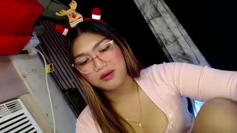 Sweet   online show from December 25, 2024, 5:47 pm