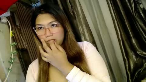 Sweet   online show from February 9, 2025, 3:01 pm