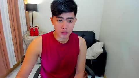 Snapshot of louie_cute_asian chatting on February 6, 2025, 4:53 am Kylie online show from February 6, 2025, 4:53 am