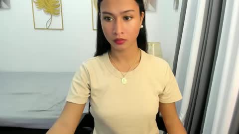Snapshot of louie_cute_asian chatting on March 11, 2025, 10:07 am Kylie online show from March 11, 2025, 10:07 am