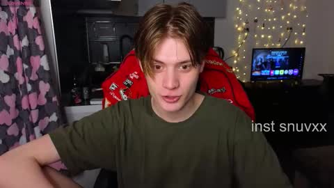 louie_evans online show from March 1, 2026, 9:39 pm