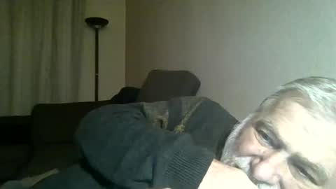 louis_chokdee online show from December 14, 2024, 4:31 pm