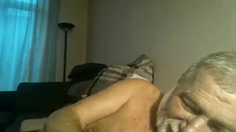 louis_chokdee online show from February 12, 2025, 4:22 pm